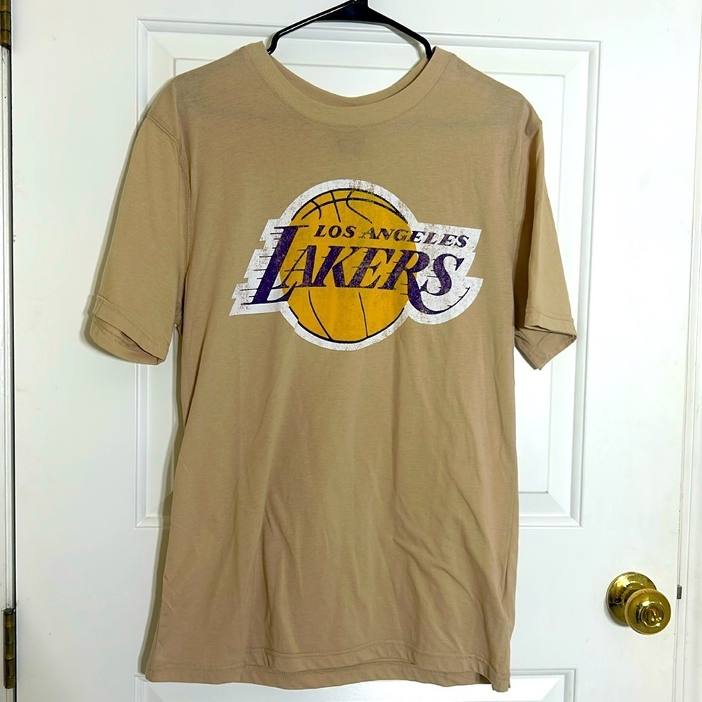 Ultra Game Los Angeles Lakers T-Shirt, Size M